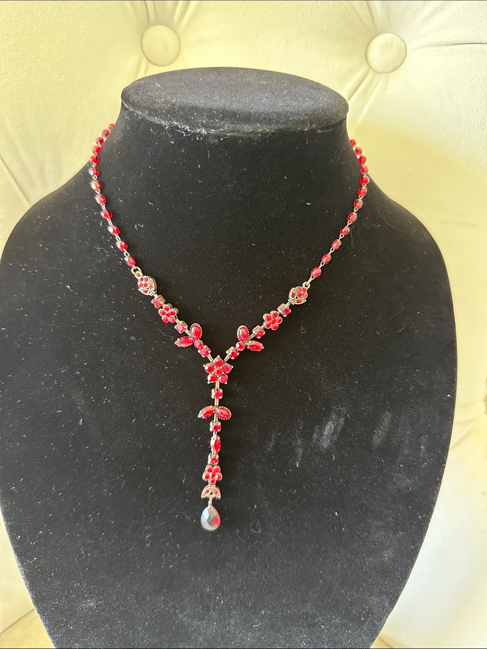 Art deco Red Floral Drop Necklace - Unbranded